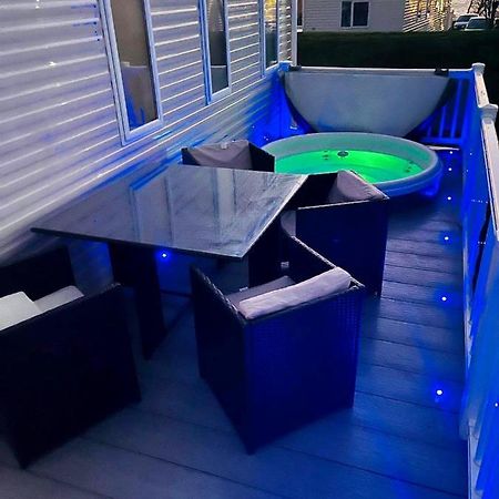 The Sunflower Luxury Caravan At Tattersall Lakes Ξενοδοχείο Tattershall Εξωτερικό φωτογραφία