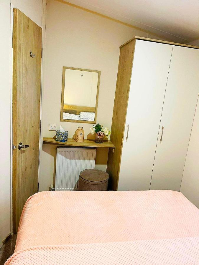 The Sunflower Luxury Caravan At Tattersall Lakes Ξενοδοχείο Tattershall Εξωτερικό φωτογραφία
